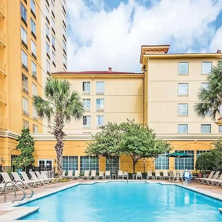 La Quinta Inn & Suites By Wyndham San Antonio Riverwalk Екстериор снимка
