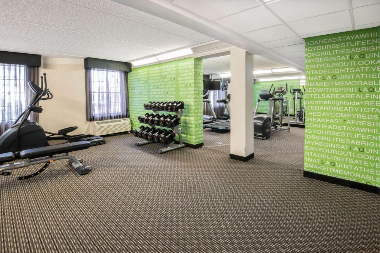 La Quinta Inn & Suites By Wyndham San Antonio Riverwalk Екстериор снимка