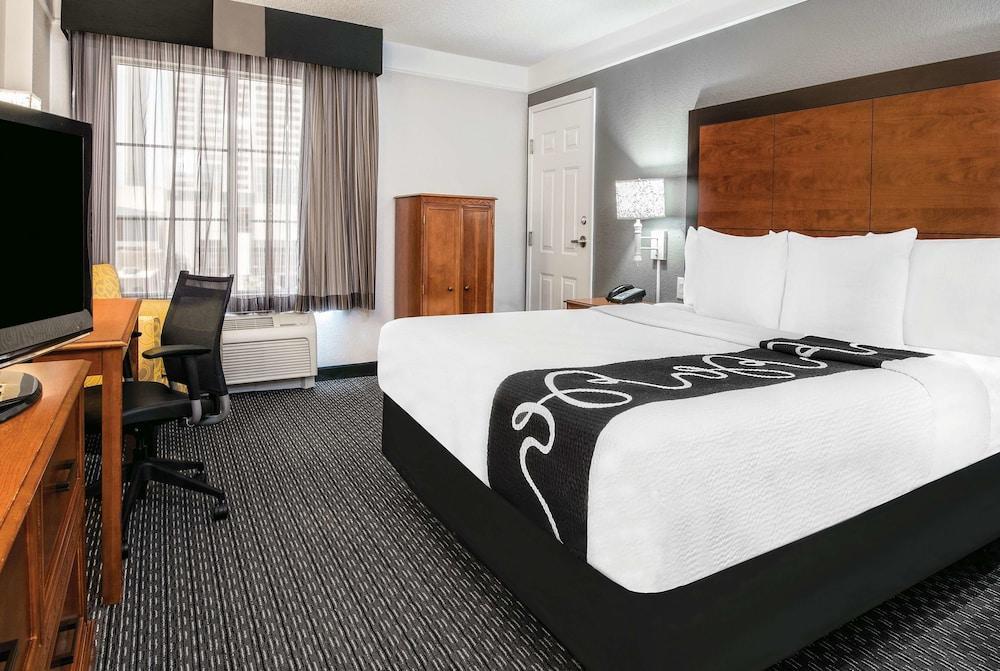 La Quinta Inn & Suites By Wyndham San Antonio Riverwalk Екстериор снимка