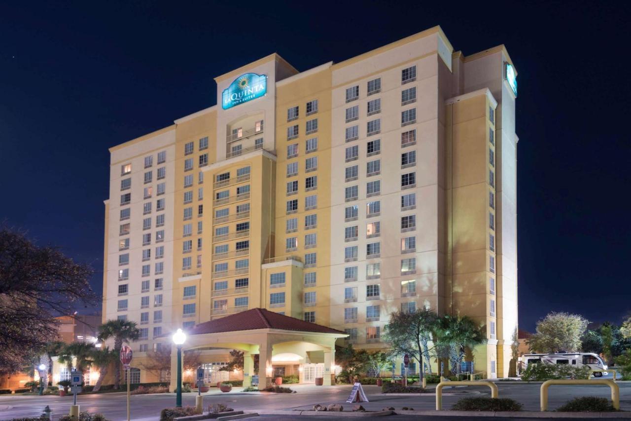 La Quinta Inn & Suites By Wyndham San Antonio Riverwalk Екстериор снимка