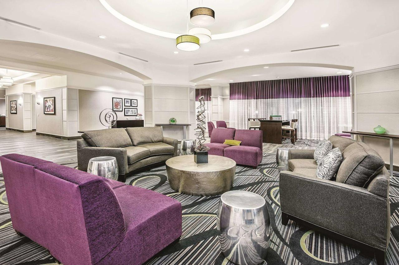 La Quinta Inn & Suites By Wyndham San Antonio Riverwalk Екстериор снимка