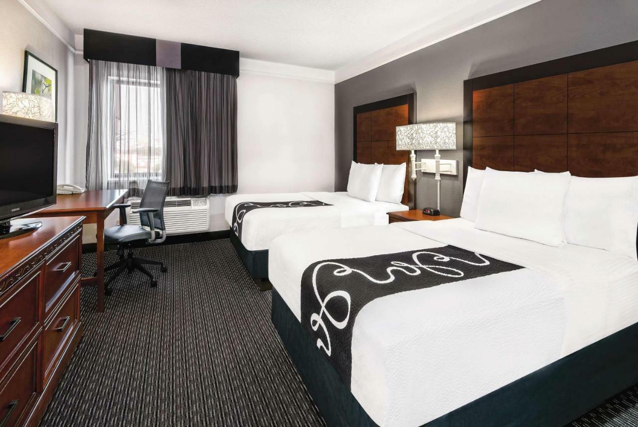 La Quinta Inn & Suites By Wyndham San Antonio Riverwalk Екстериор снимка