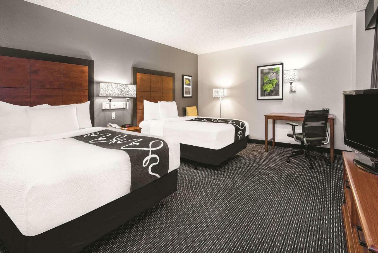 La Quinta Inn & Suites By Wyndham San Antonio Riverwalk Екстериор снимка