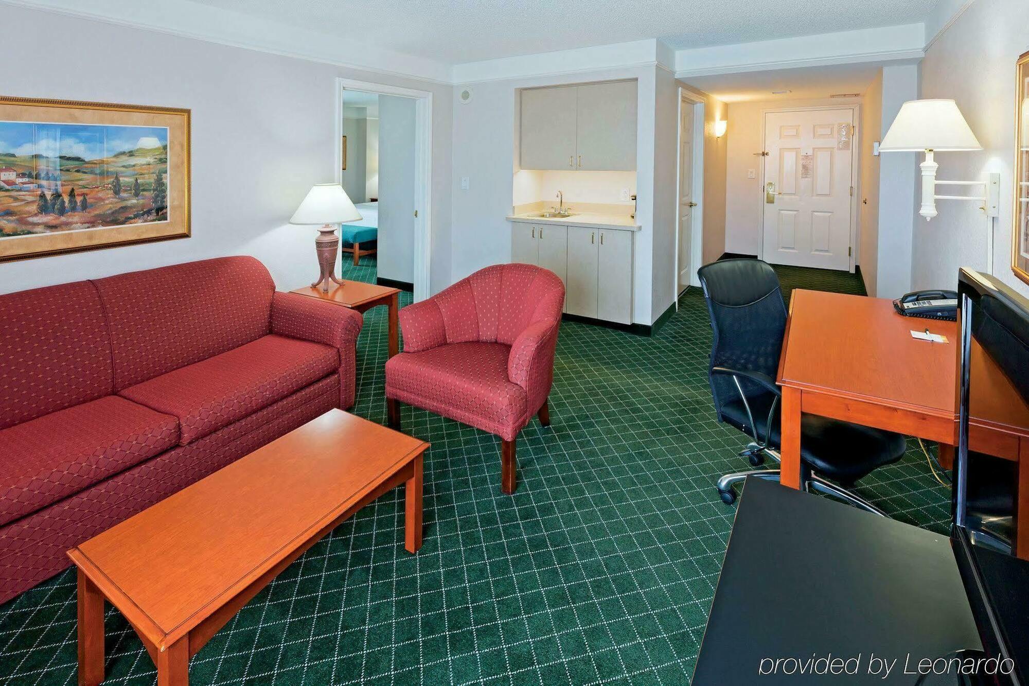 La Quinta Inn & Suites By Wyndham San Antonio Riverwalk Екстериор снимка