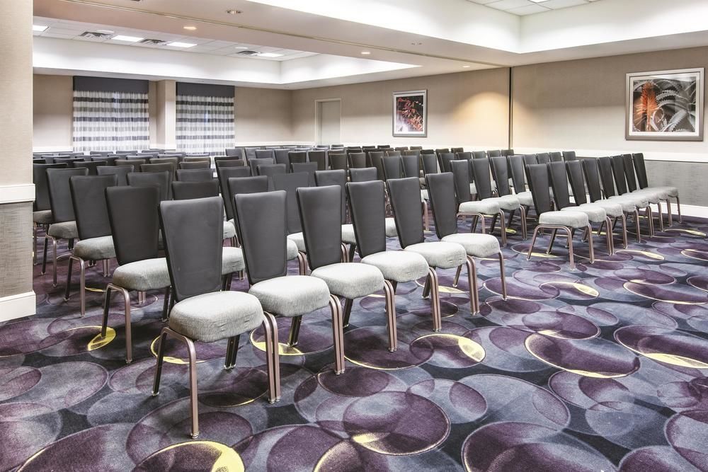 La Quinta Inn & Suites By Wyndham San Antonio Riverwalk Екстериор снимка