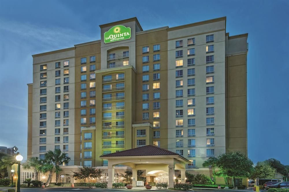 La Quinta Inn & Suites By Wyndham San Antonio Riverwalk Екстериор снимка